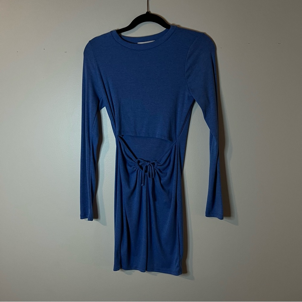 Blue long sleeve tie dress
